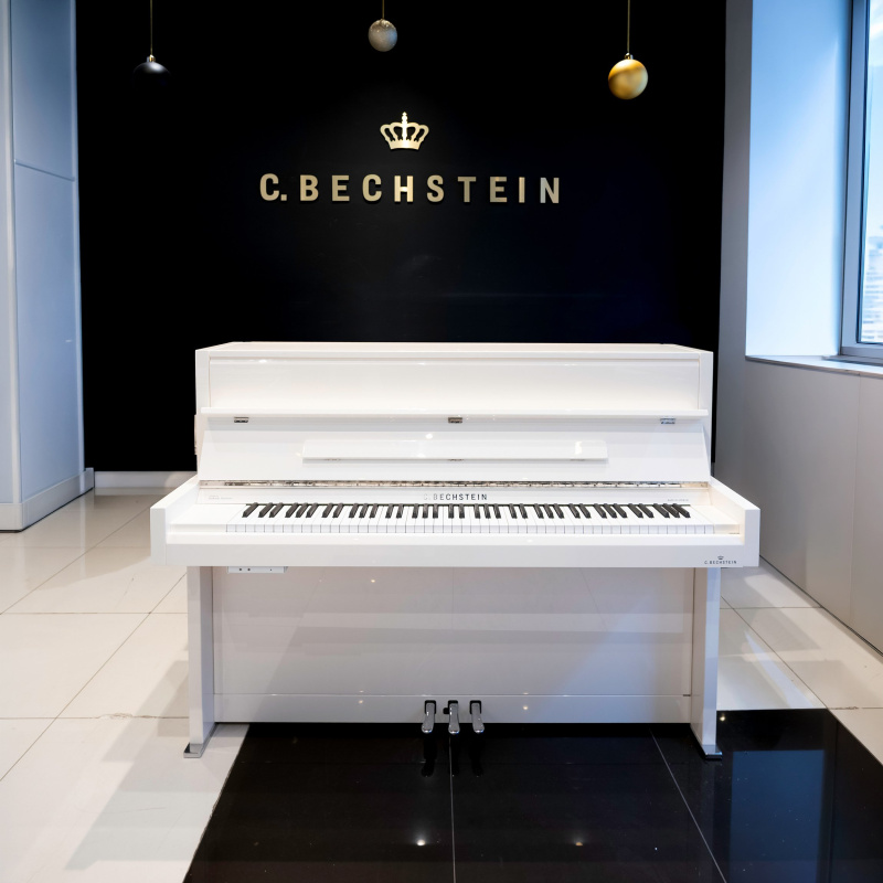 Пианино C. Bechstein Millenium 116 (BU)  белое, полированное, отделка хром, цифровая система Vario