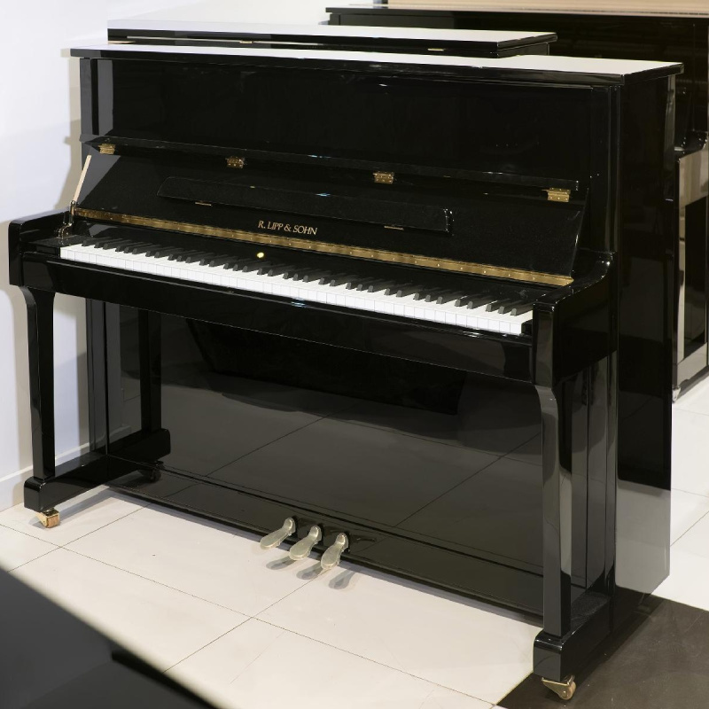 Пианино R. Lipp & Sohn 123 черное, полированное